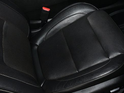 Used 2019 GMC Acadia SLT FWD image 12