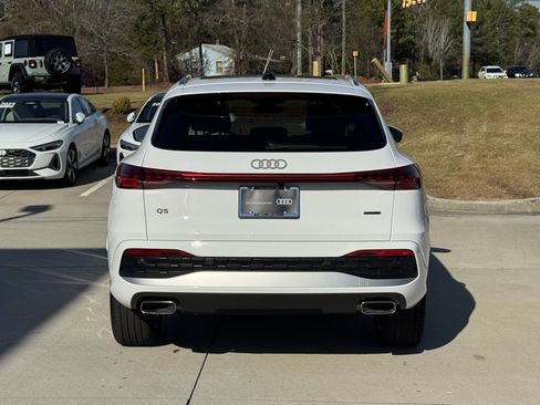 Used 2025 Audi Q5 2.0T Premium w/ Convenience Package image 12