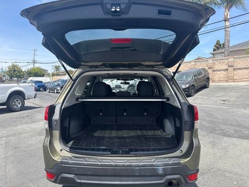 Used 2024 Subaru Forester Premium AWD/4WD image 5