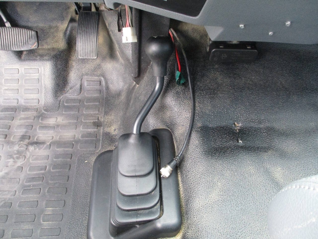 Used 2016 Ford F550 4x4 Regular Cab Super Duty w/ Power Equipment Group image 26