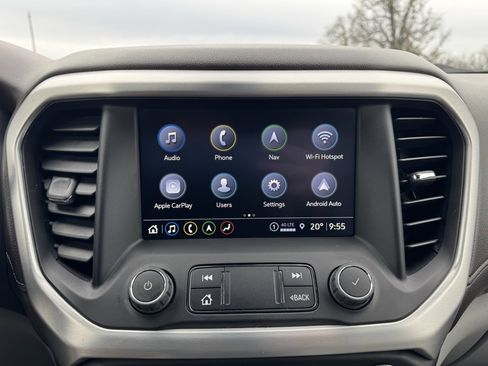 Used 2023 GMC Acadia SLT image 10