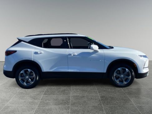Used 2024 Chevrolet Blazer LT FWD image 6