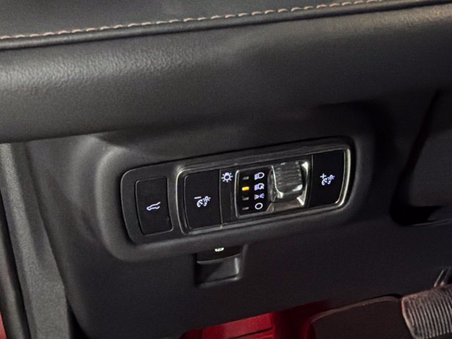 Used 2024 Lincoln Nautilus Reserve w/ Equipment Group 202A AWD/4WD image 26