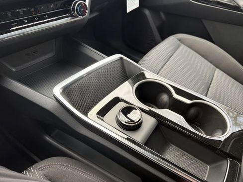 New 2026 Chevrolet Equinox LT w/ Safety and Technology Package FWD image 30