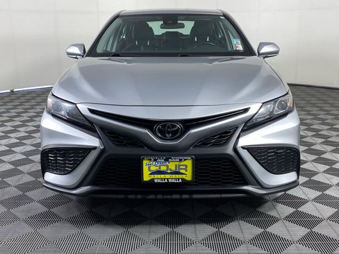 Used 2024 Toyota Camry SE FWD image 2