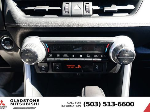Used 2019 Toyota RAV4 XLE Premium w/ Cold Weather Package AWD/4WD image 17