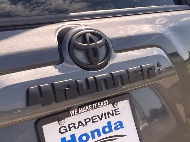 Used 2022 Toyota 4Runner SR5 AWD/4WD image 8