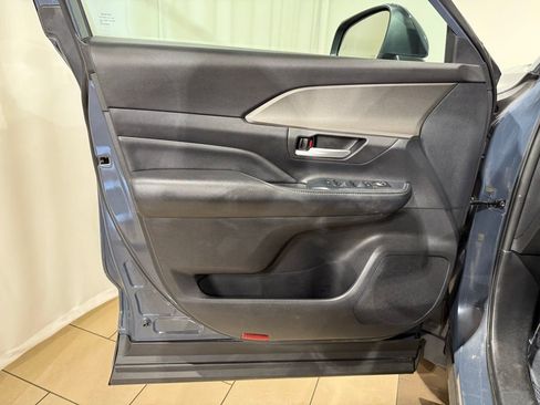 Certified 2024 Toyota Grand Highlander XLE image 15