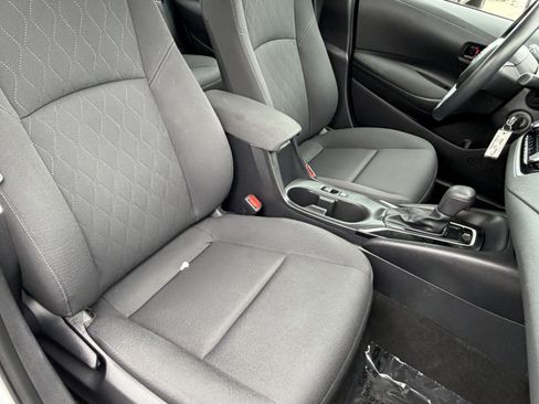 Certified 2023 Toyota Corolla LE FWD image 11