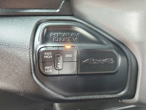 Used 2024 RAM 3500 Big Horn AWD/4WD image 24