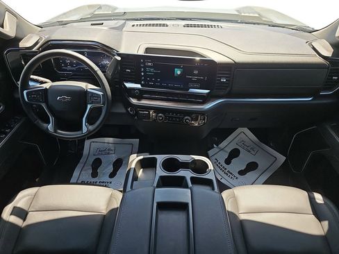 Used 2025 Chevrolet Silverado 2500 LT w/ Trail Boss Package AWD/4WD image 13