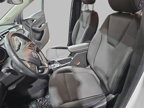 Certified 2022 Buick Encore GX Select w/ Sport Touring Package image 15