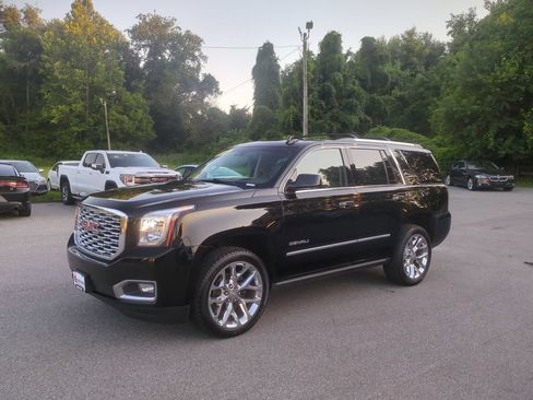 Used 2020 GMC Yukon Denali w/ Denali Ultimate Package AWD/4WD image 1