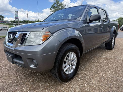Used 2019 Nissan Frontier SV AWD/4WD image 1