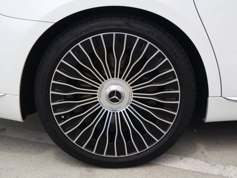 Used 2024 Mercedes-Benz Maybach S 580 4MATIC image 9