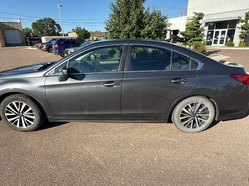 Used 2019 Subaru Legacy 2.5i Premium AWD/4WD image 8