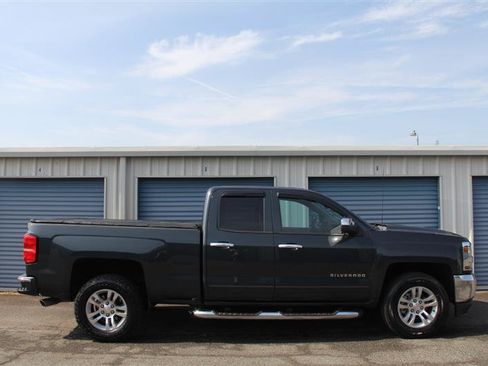 Used 2017 Chevrolet Silverado 1500 LT w/ All Star Edition AWD/4WD image 9