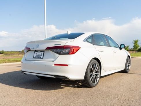 Used 2024 Honda Civic Touring image 7