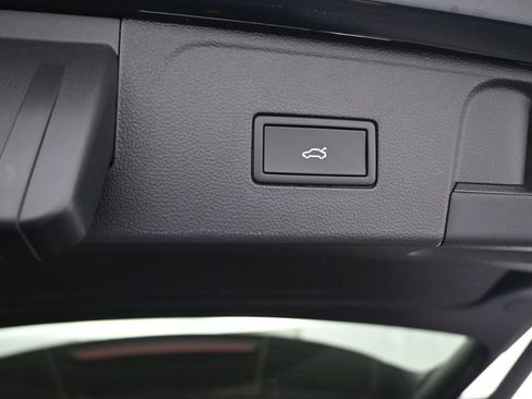 New 2026 Volkswagen Atlas SE FWD image 41