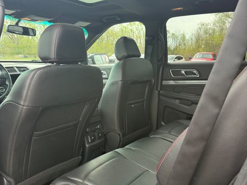 Used 2016 Ford Explorer Sport w/ Equipment Group 401A AWD/4WD image 17