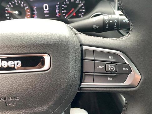 New 2025 Jeep Compass Latitude w/ Convenience Group image 18