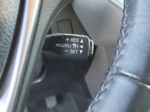 Used 2018 Toyota RAV4 XLE image 15