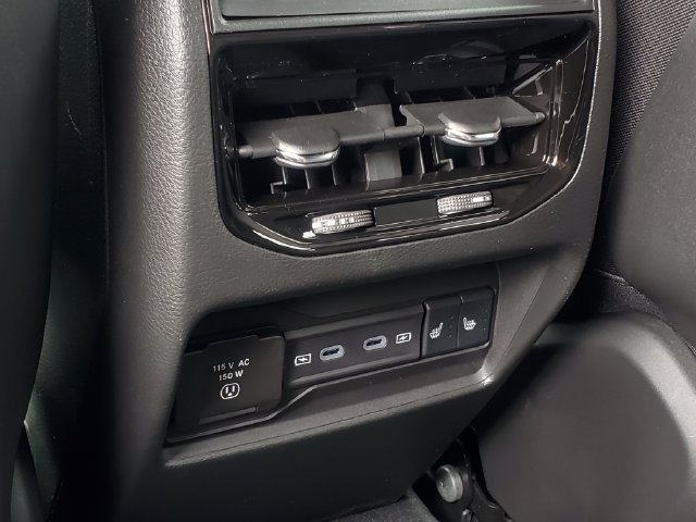 Used 2026 Jeep Grand Cherokee Limited AWD/4WD image 27