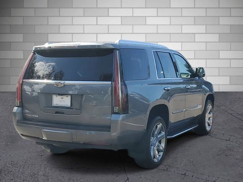 Used 2018 Cadillac Escalade Luxury image 5