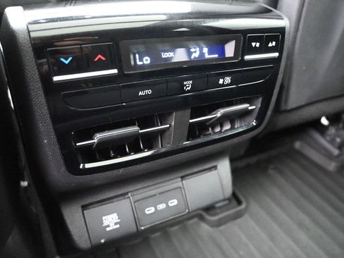 Certified 2025 Acura MDX SH-AWD image 15