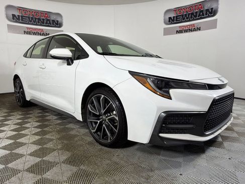 Used 2022 Toyota Corolla SE FWD image 1