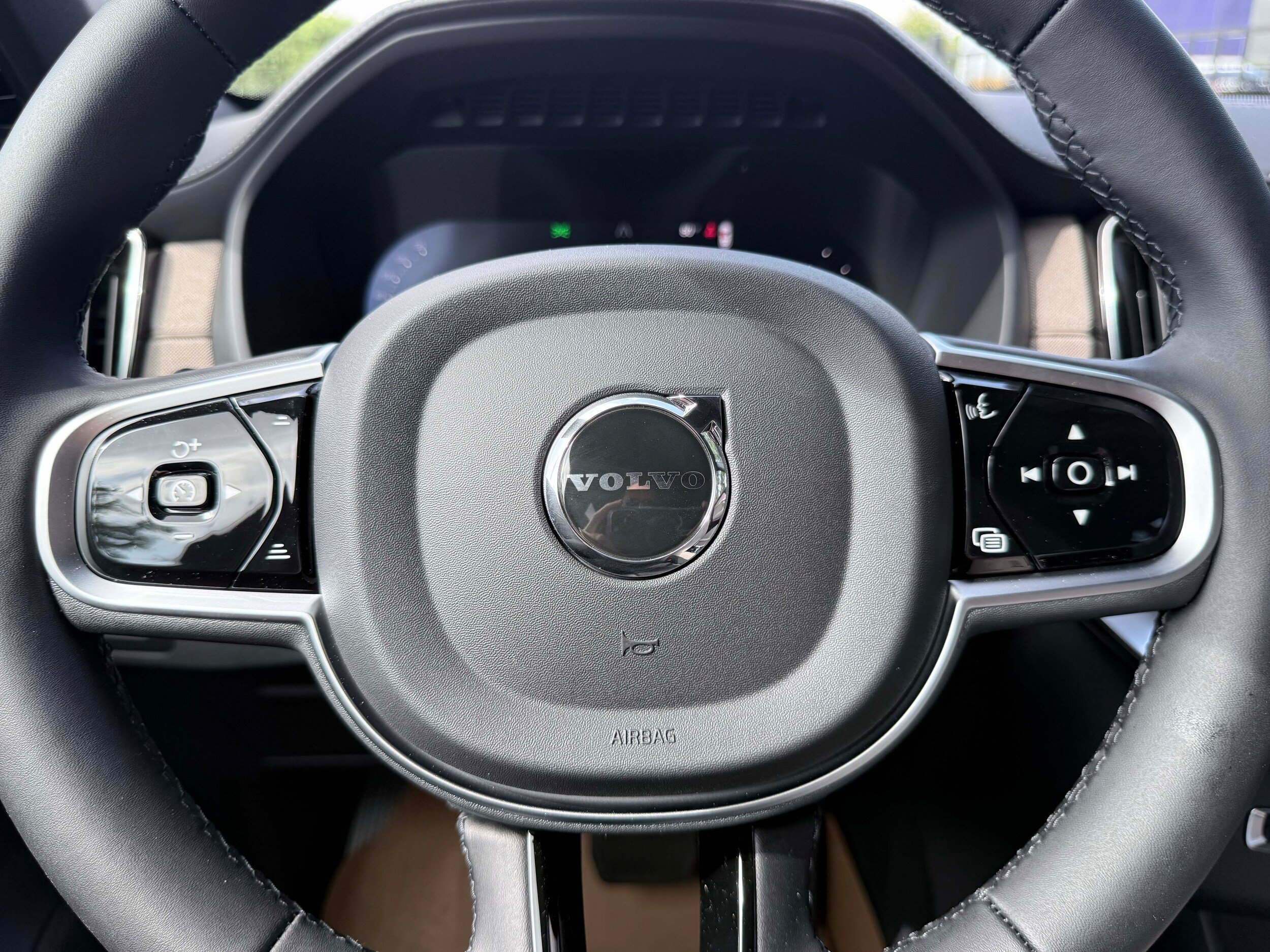 New 2026 Volvo XC90 T8 Plus w/ Protection Package Premier AWD/4WD image 20