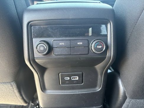 Certified 2023 GMC Acadia SLE image 42