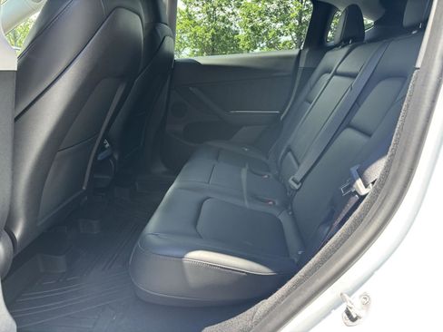 Used 2023 Tesla Model Y Long Range AWD/4WD image 22