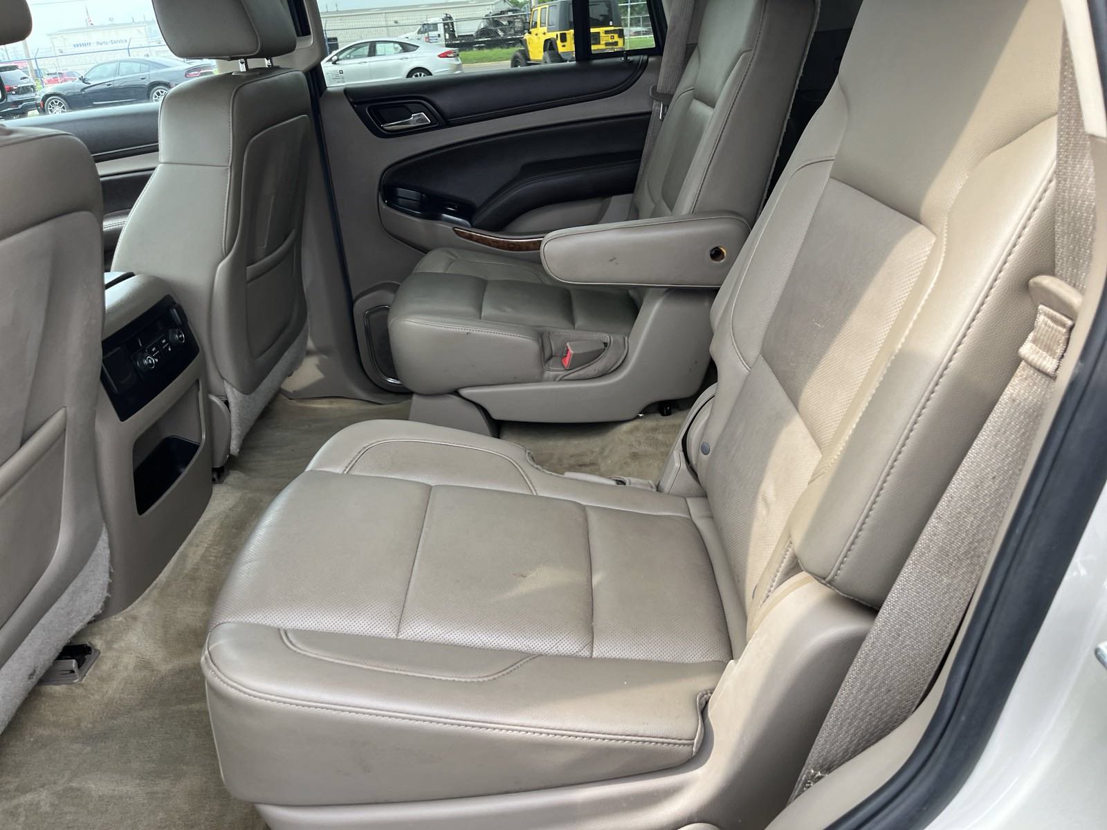Used 2015 Chevrolet Tahoe LTZ RWD image 12