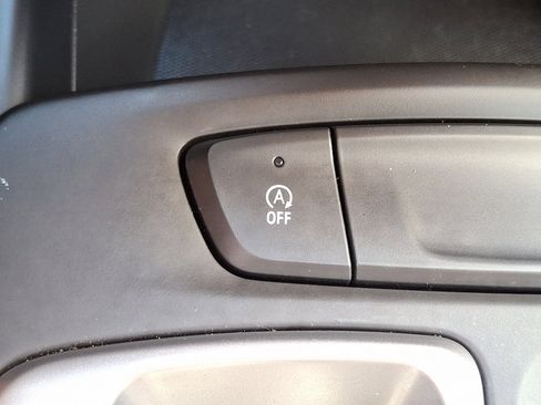 Used 2025 Chevrolet Trax LS image 24