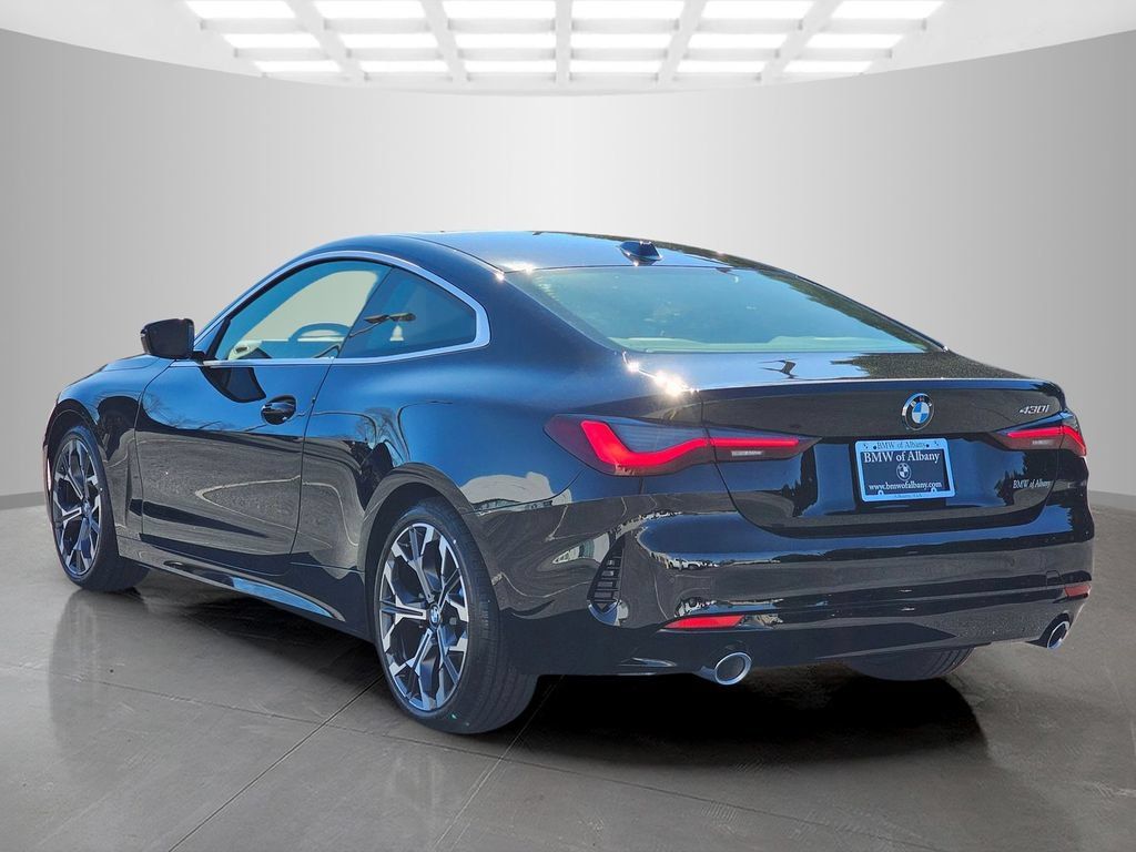 Used 2026 BMW 430i Coupe w/ Convenience Package RWD image 4