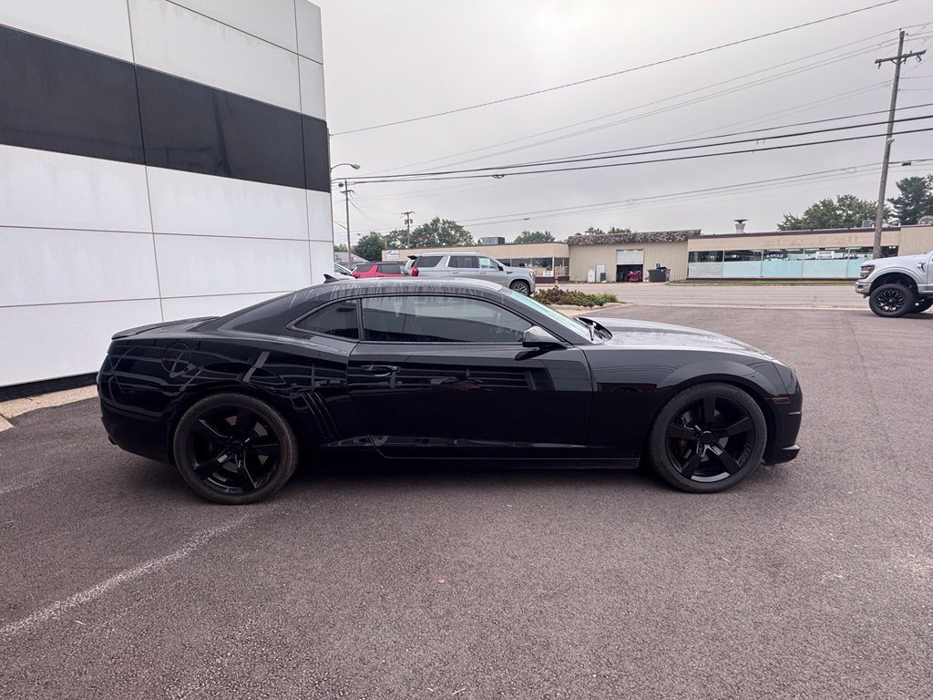 Used 2013 Chevrolet Camaro SS w/ RS Package RWD image 4