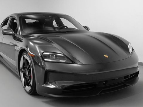 New 2025 Porsche Taycan 4S image 8