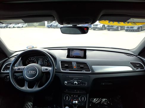 Used 2018 Audi Q3 2.0T Premium w/ Convenience Package image 25
