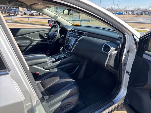 Used 2023 Nissan Murano SV image 15