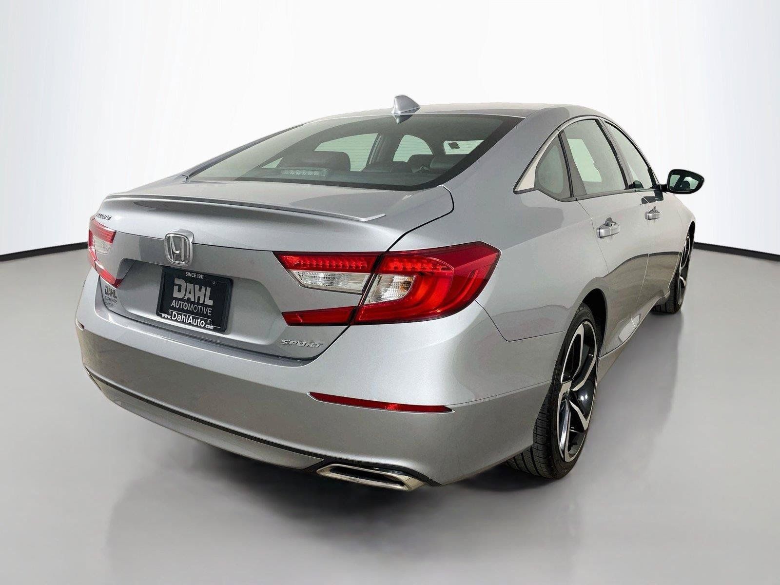 Used 2018 Honda Accord Sport image 13