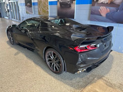 Used 2023 Chevrolet Corvette Stingray Premium Conv w/ Z51 Performance Package RWD image 4