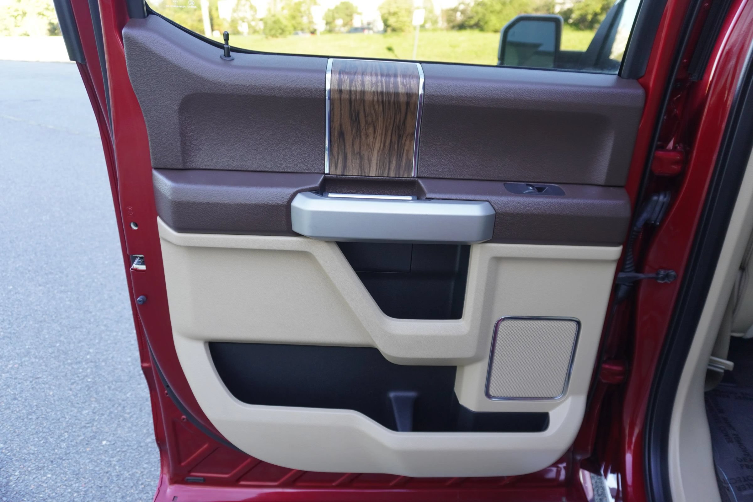 Used 2018 Ford F150 Lariat AWD/4WD image 22