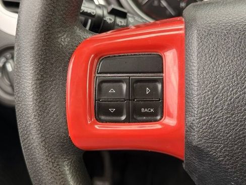 Used 2018 Dodge Journey SE w/ Blacktop Package FWD image 14