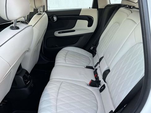 Used 2024 MINI Cooper Countryman S w/ Signature Upholstery Package image 12