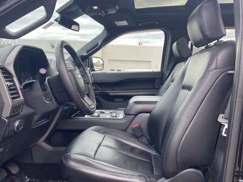 Used 2019 Ford Expedition XLT w/ Equipment Group 202A image 11