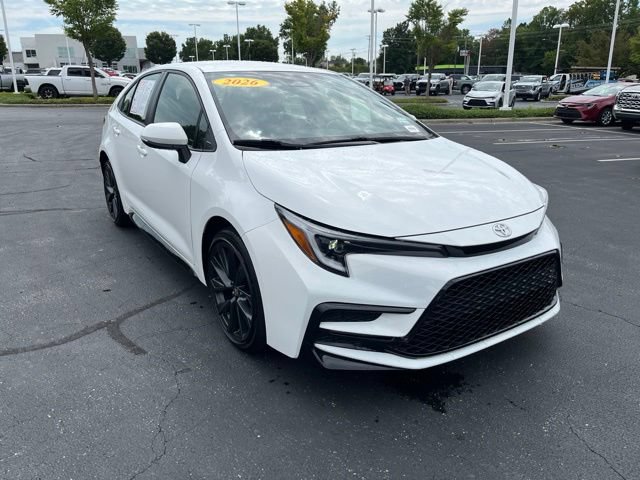 Used 2026 Toyota Corolla SE FWD image 4