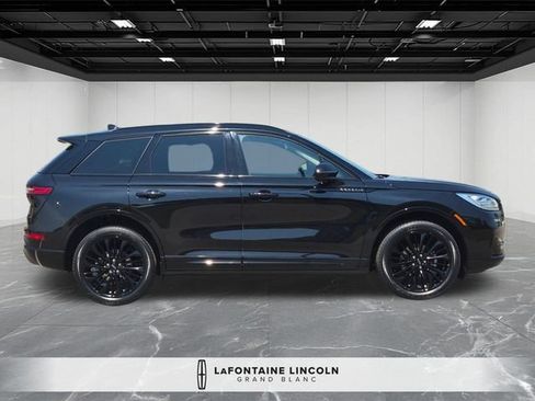 Used 2023 Lincoln Corsair Reserve w/ Equipment Group 201A AWD/4WD image 6