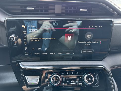 Used 2024 GMC Sierra 2500 AT4 w/ AT4 Premium Plus Package image 15