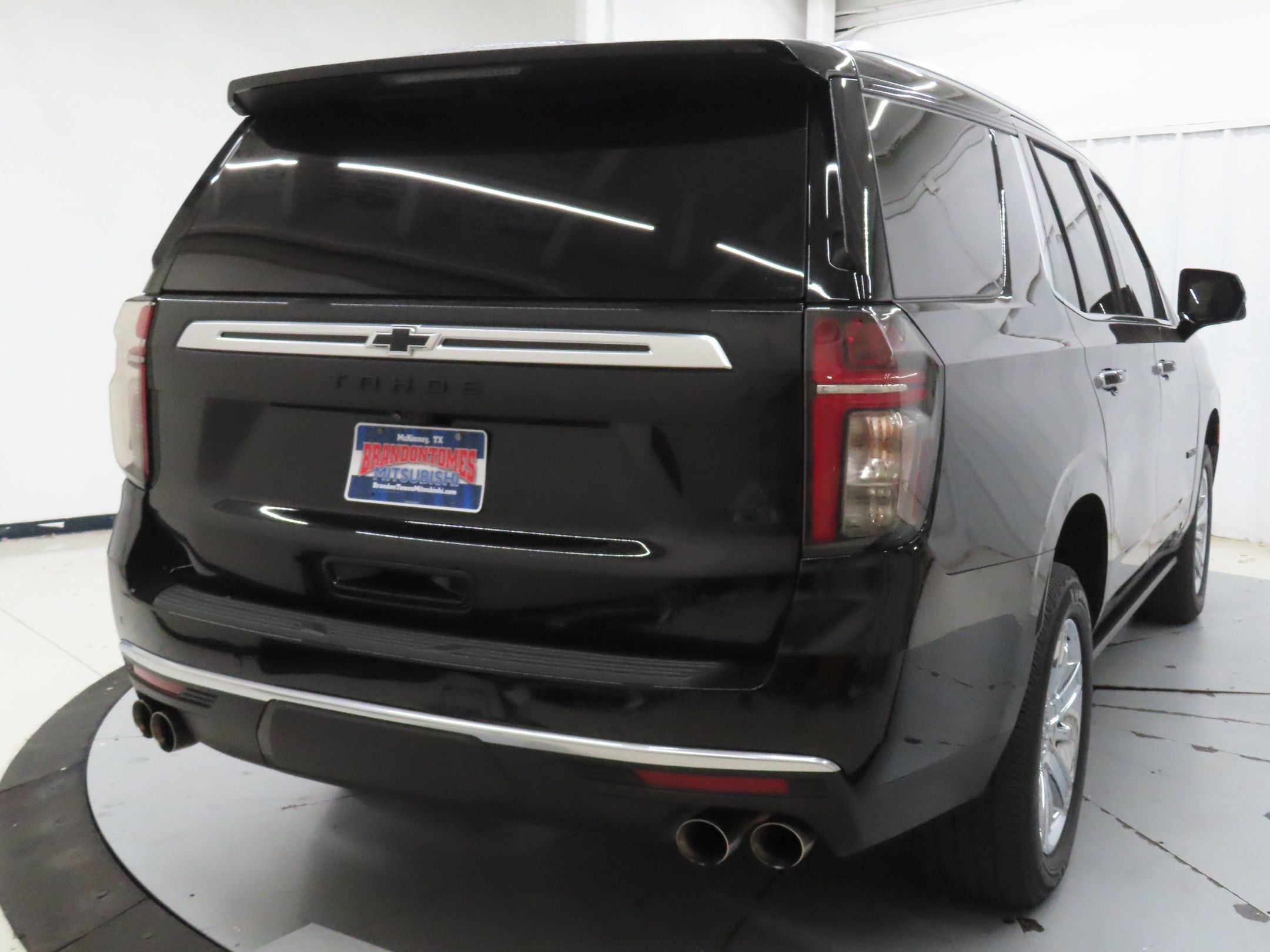 Used 2022 Chevrolet Tahoe High Country AWD/4WD image 3